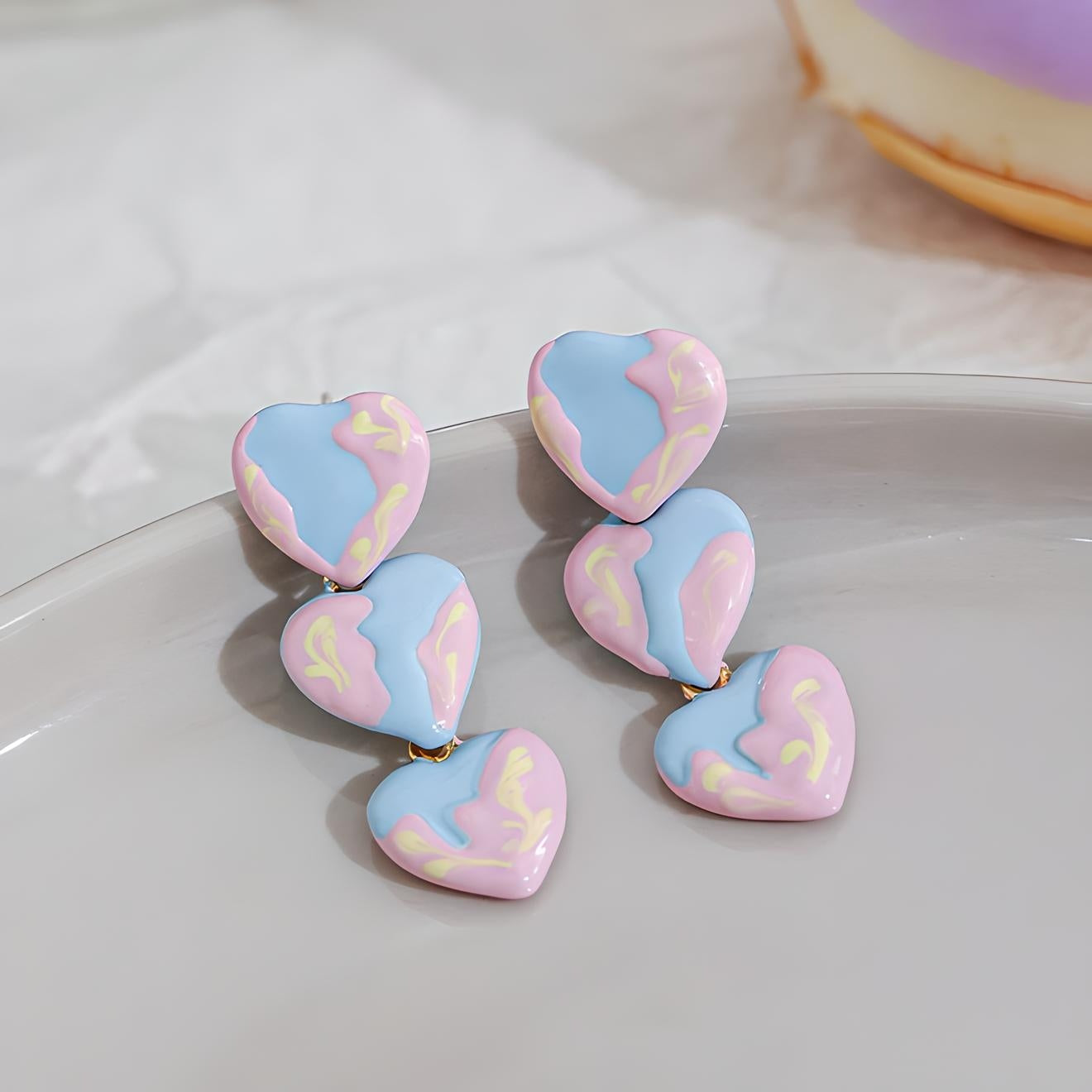 Cream Sweetheart Earrings - Steppaws